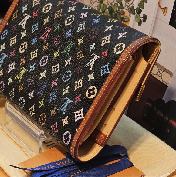 Authentic Louis Vuitton Murakami MultiColor Canvas Wallet Box, Dust Bag & Ribbon - Picture 8 of 17